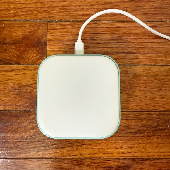 Phomemo T02 Inkless Mini Printer with 3 Roll Pack of Adhesive Paper - Picture 2 of 11